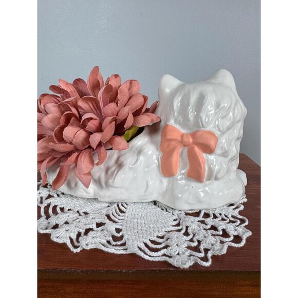 Vintage White Persian Cat Planter - Picture 2 of 4